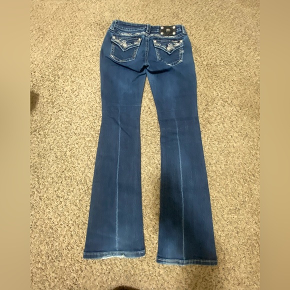 Signature Boot MissMe jeans
With bejeweled pockets
Used
Size- 28
#missme - Picture 4 of 8